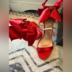 Lulu's Ayanna style red heel with bow back, NIB